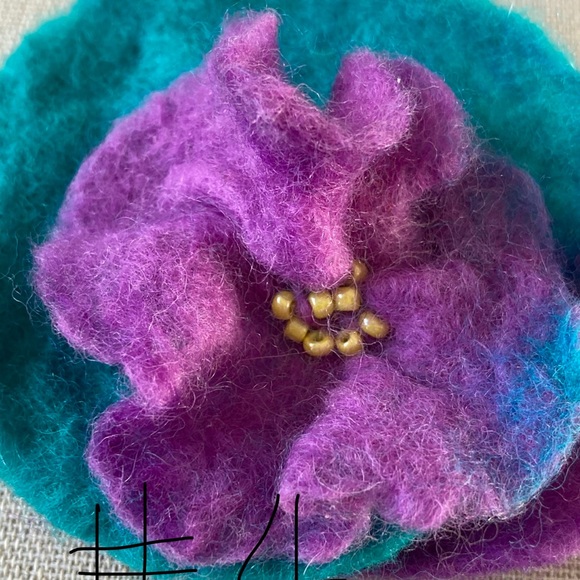 🐑 Hand Felted Floral Metal Barrettes Variety of Blooms to Choose Made From… - Picture 11 of 15